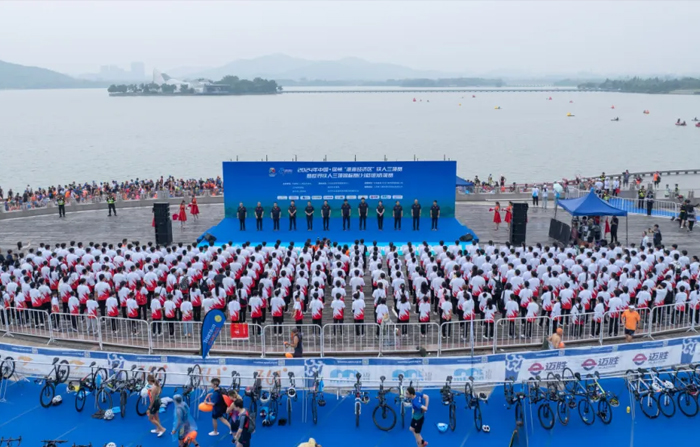 333体育,体育系两名教师获上海交大2005年“飞利浦教学优秀奖”